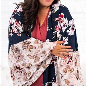 Curvy Girl Floral Kimono